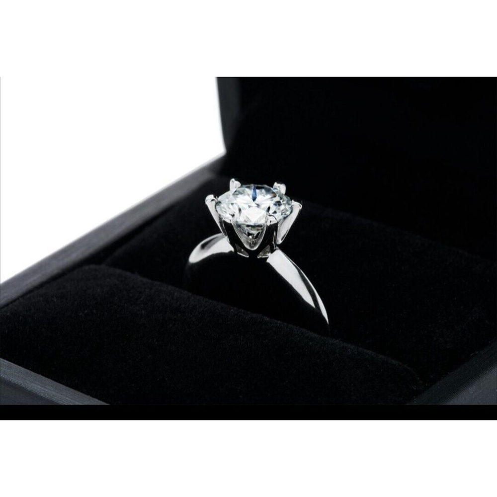 Moissanite Ring 2.55 ct DEF - Engagement Solitaire Size 7 solitaire gemstone - Picture 3 of 9